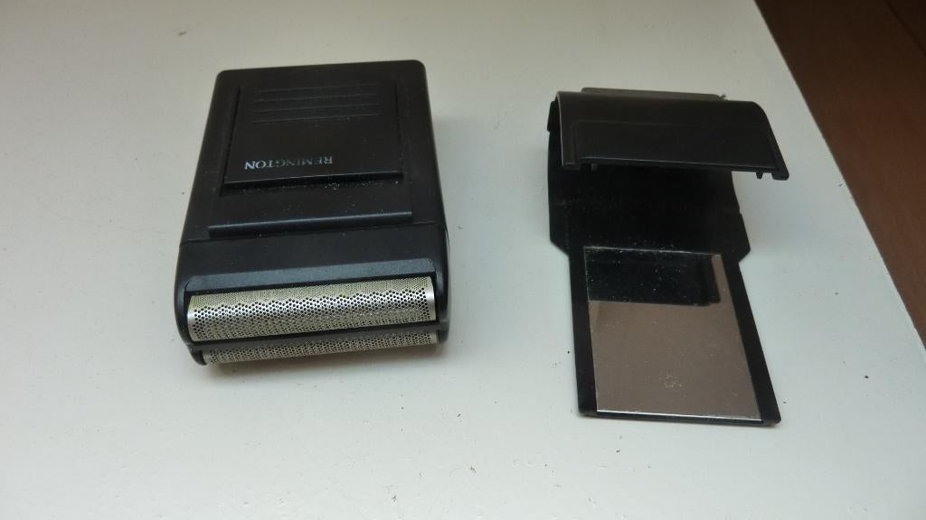 Oud Remington scheerapparaat op batterijen, Verzamelen, Ophalen of Verzenden, Persoonlijke verzorging