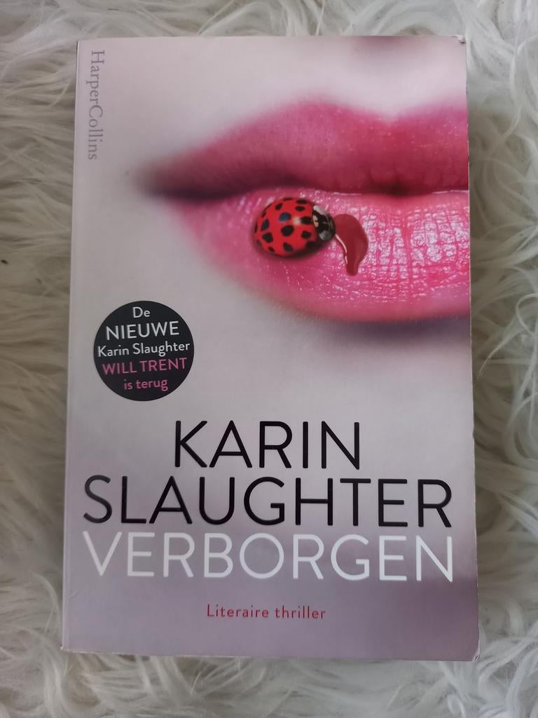 d8 Karin Slaughter - Verborgen, Ophalen of Verzenden, Gelezen, Karin Slaughter