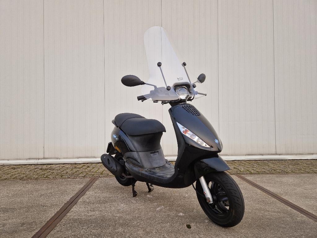 GEZOCHT INKOOP / OPKOOP : piaggio zip scooter modellen iget, Ophalen, Zo goed als nieuw, Benzine, Zip