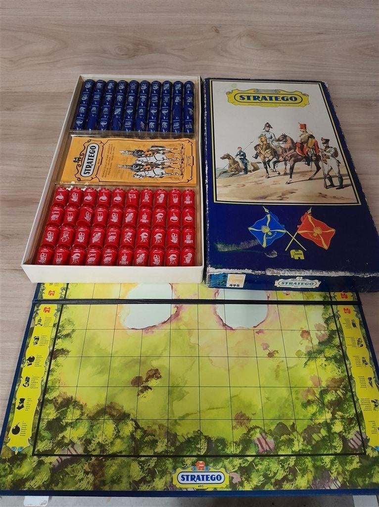 stratego blauwe doos slechte doos [s1192], Hobby en Vrije tijd, Gezelschapsspellen | Bordspellen, Verzenden, Zo goed als nieuw