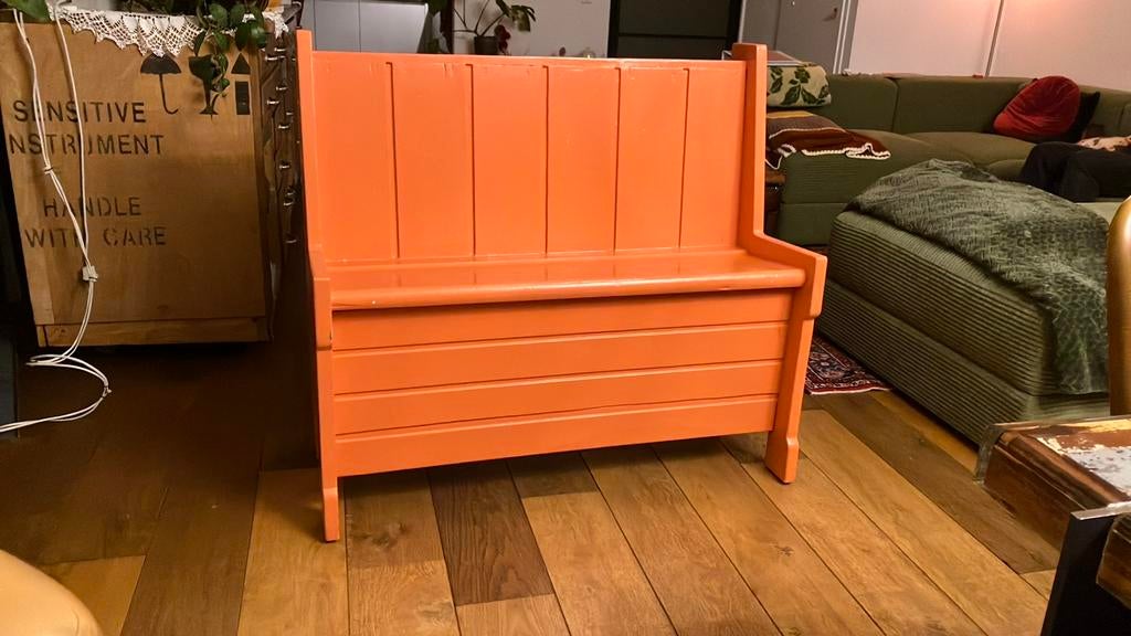 Mooie klassieke kerkbank, Ophalen