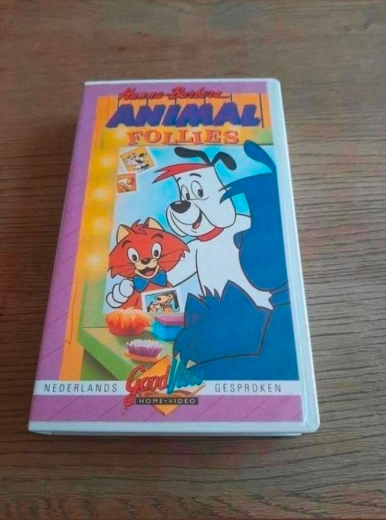 Hanna Barbera Animal Follies videoband. Bart Smit sticker, Cd's en Dvd's, VHS | Kinderen en Jeugd, Alle leeftijden, Ophalen of Verzenden