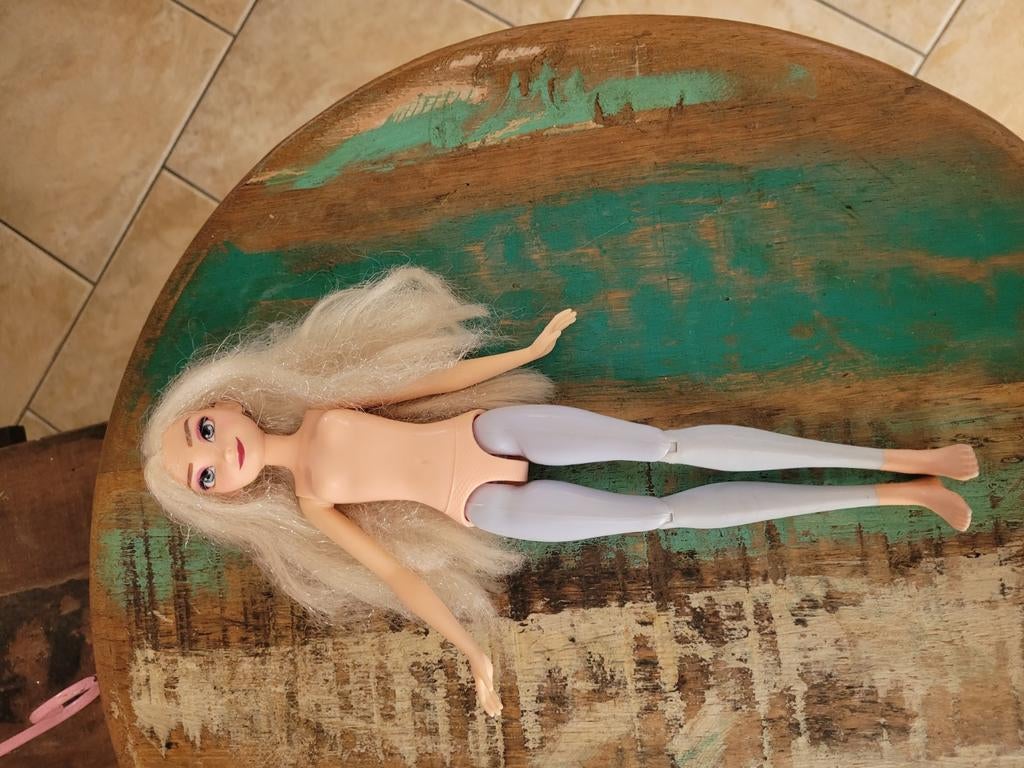 Barbie accessoires - schoenen en kleding, Ophalen of Verzenden, Gebruikt, Barbie