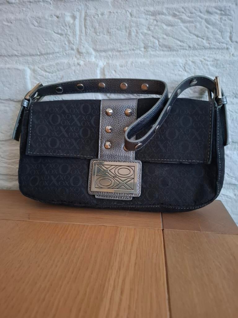 Vintage XOXO handtas. Zwart, leer en spikes. 26x15., Ophalen of Verzenden, Zo goed als nieuw, Zwart, Handtas