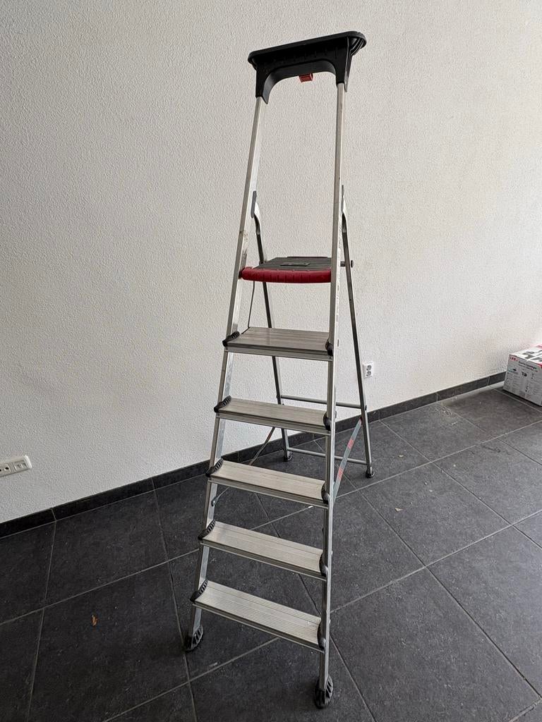 Altrex huishoudtrap met 5 treden, Ophalen, Gebruikt, Trap, Opvouwbaar of Inschuifbaar