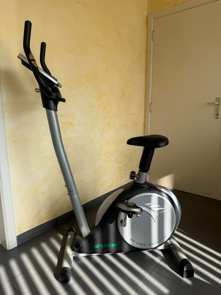 Hometrainer Sven HT 390E Magnetic - Zo goed als nieuw, Sport en Fitness, Fitnessapparatuur, Zo goed als nieuw, Hometrainer, Benen