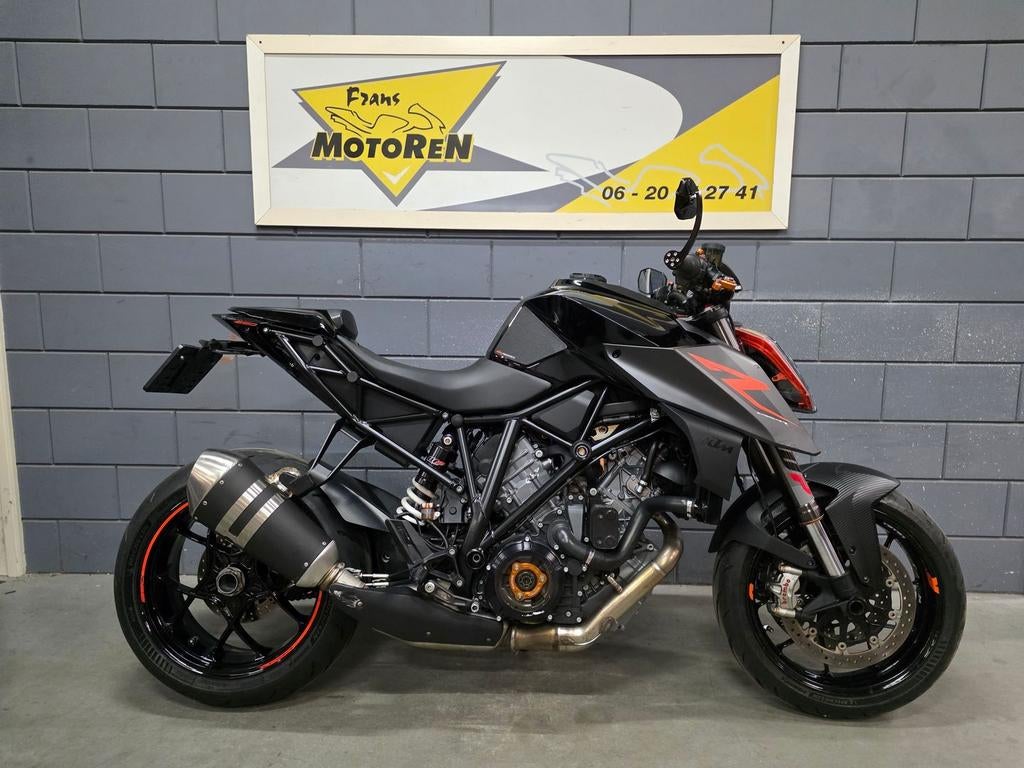 KTM 1290 SUPER DUKE R bj 2017 lichte rijdbare schade, 2 cilinders, KTM, Onbekend, Naked bike