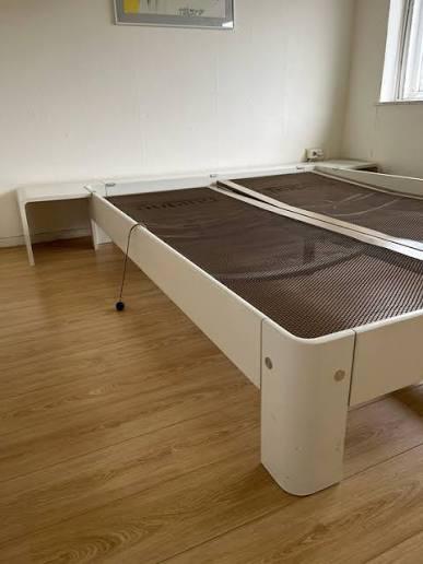 Achterbouw en 2 nachtkastjes Auping Auronde, Ophalen, Wit, Tweepersoons, Zo goed als nieuw