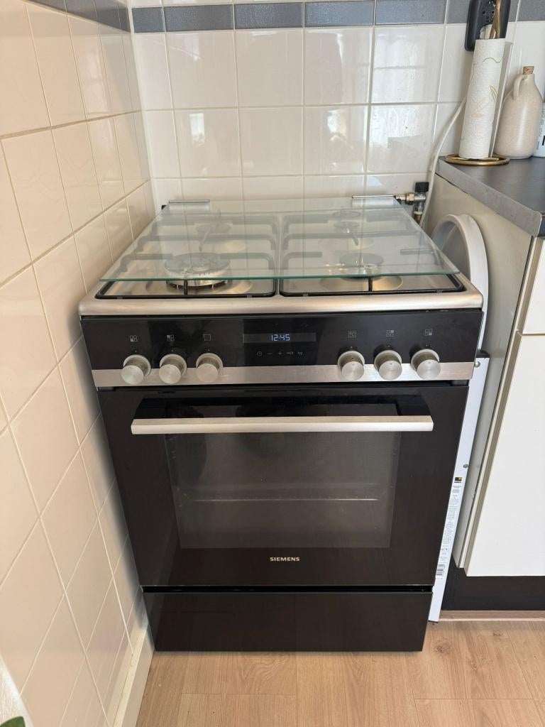 Siemens gasfornuis met elektrische oven 4 pits, Witgoed en Apparatuur, Fornuizen, Ophalen, 4 kookzones, Zo goed als nieuw, Gas