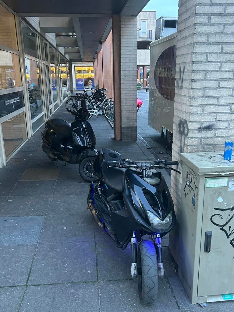 Yamaha aerox 70cc snel, Fietsen en Brommers, Scooters | Yamaha, Tweetakt, Gebruikt, Aerox, 70 cc