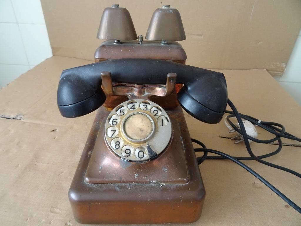 Antieke telefoon of vintage koperen telefoon telefoontoestel, Ophalen of Verzenden