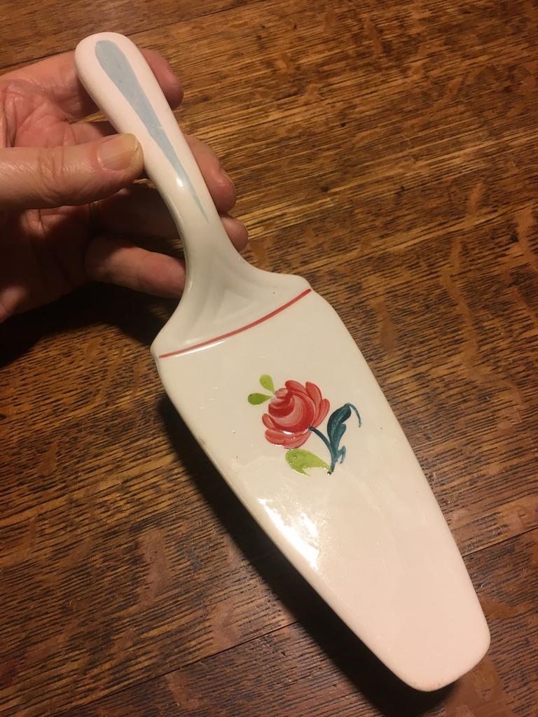 Art Deco Taartschep met Handbeschilderd Roosje. Porselein., Ophalen of Verzenden