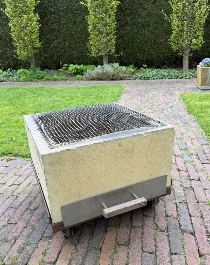 Buiten haard en BBQ, Ophalen, Gebruikt