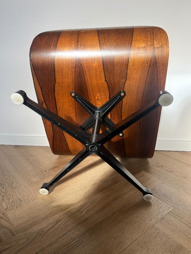 Eames Lounge Chair Ottoman Voetenbank Vitra Herman Miller, Ophalen, Zo goed als nieuw, Leer