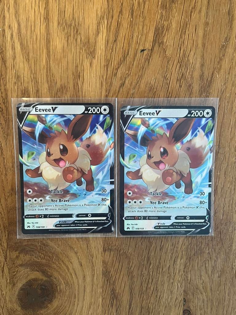 Eevee V CRZ 108/159 NM (1 Beschikbaar), Ophalen of Verzenden, Zo goed als nieuw