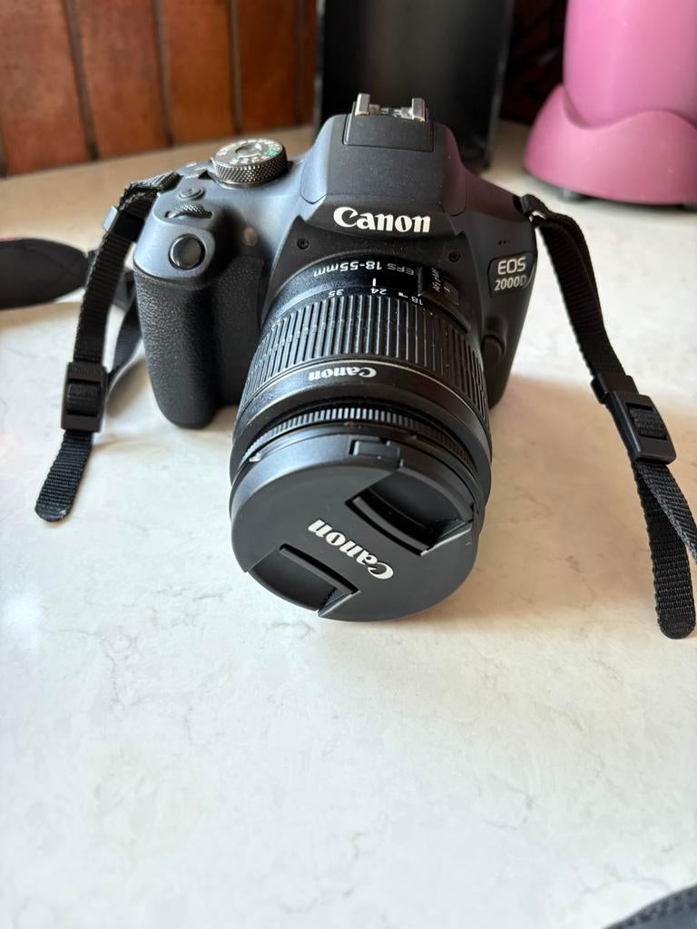 Canon EOS2000D zeer goed!!!, Ophalen, Zo goed als nieuw, Canon, 8 keer of meer