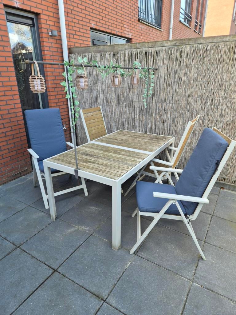Tuinset Ikea, 90cm bij 155cm, hout met aluminium., Ophalen, 4 zitplaatsen, Gebruikt, Eettafel