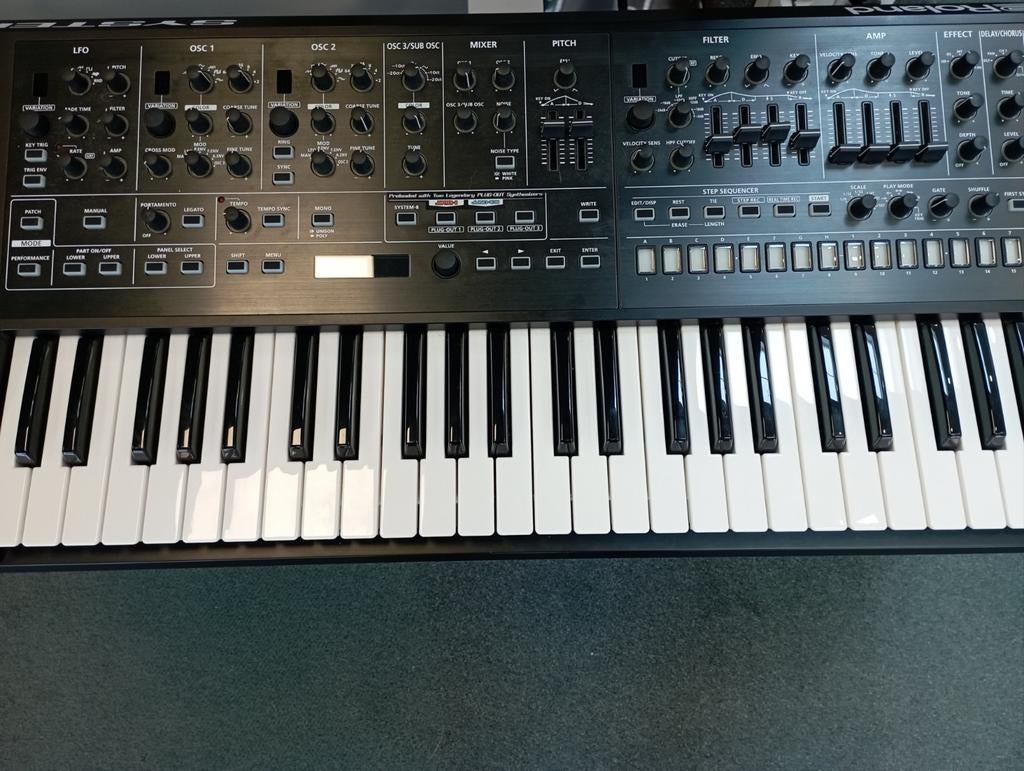 Roland System -8 Plug out Synthesizer, Muziek en Instrumenten, Keyboards, Ophalen of Verzenden, Zo goed als nieuw, Overige aantallen