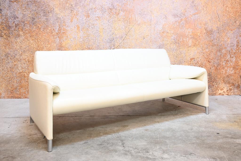 ZGANieuw gebroken witte leren Leolux Felizia design bank, Leolux, Leolux, Driepersoons, 75 tot 100 cm