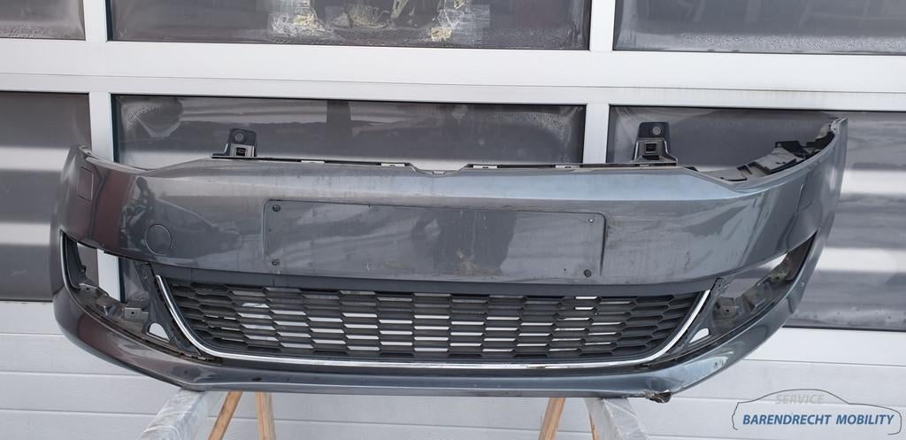 Voorbumper Polo 6R Volkswagen 6R0807221 koplampsproeiers ori, Gebruikt, Volkswagen AG, Bumper, Berliner Ring 2
38440  Wolfsburg, DE