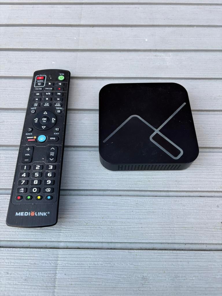 Medialink M10 Android 8K TV Box - Ultieme Media Player, Ophalen of Verzenden, Zo goed als nieuw, HDMI, Minder dan 500 GB