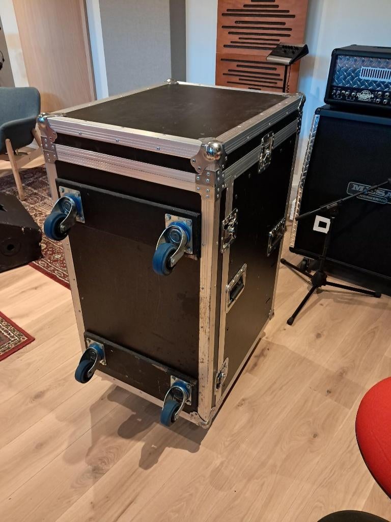 Flightcase multifunctioneel - wielen onder en zijkant, Ophalen, Zo goed als nieuw, Overige instrumenten, Flightcase