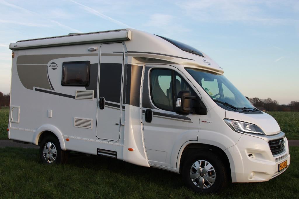 Hymer Carado T135 Compact 5,9M! Carplay Camera, Caravans en Kamperen, Campers, Afzuigkap, Fiat, Bedrijf, Tot en met 3