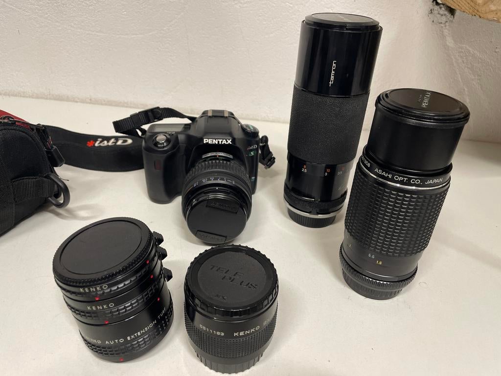 Pentax *ist DL spiegelreflexcamera met 3 lenzen en accessoir, Audio, Tv en Foto, Fotocamera's Digitaal, Gebruikt, Spiegelreflex