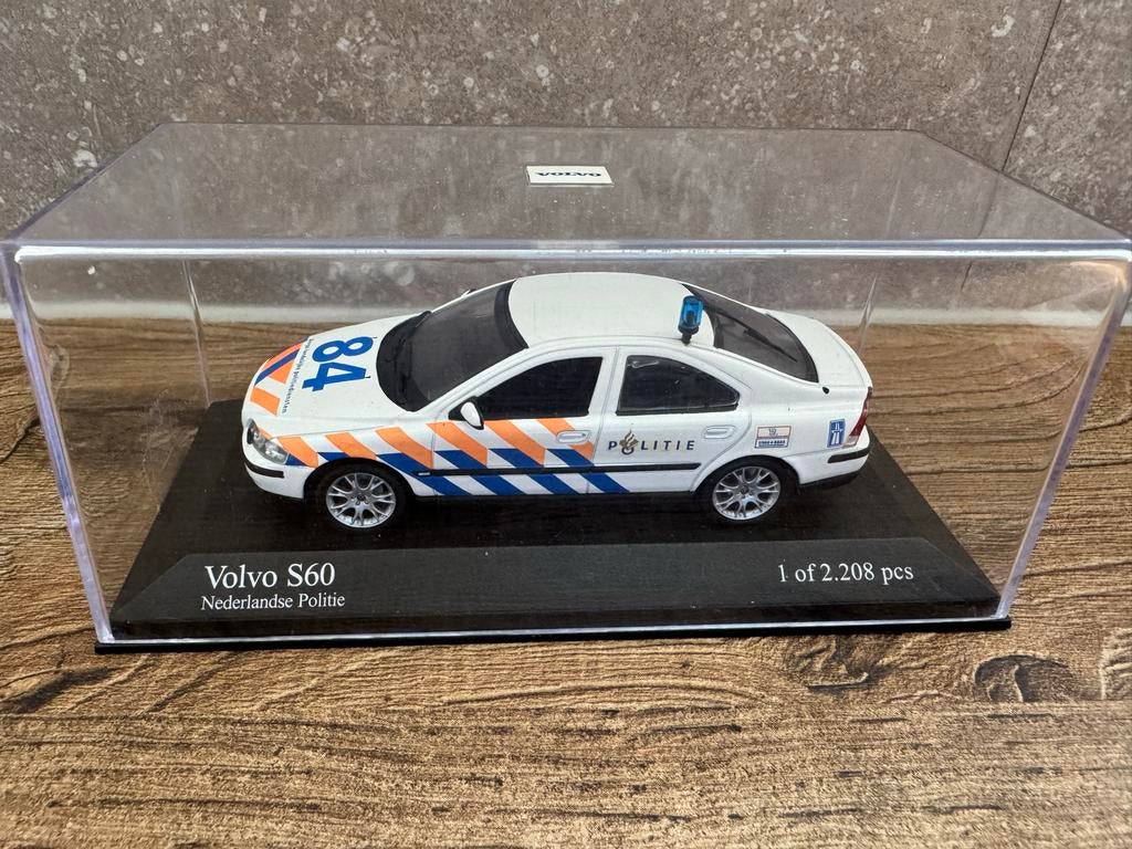 Minichamps Volvo S60 Nederlandse Politie 1/43, Ophalen of Verzenden, Zo goed als nieuw, Auto, MiniChamps