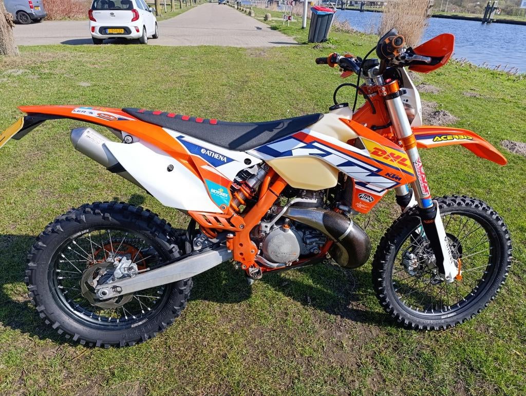 KTM 250 EXC 2016 Six Days enduro met kenteken! 132 uur, 250 cc, Particulier, Enduro, Minimaal motorrijbewijs A2