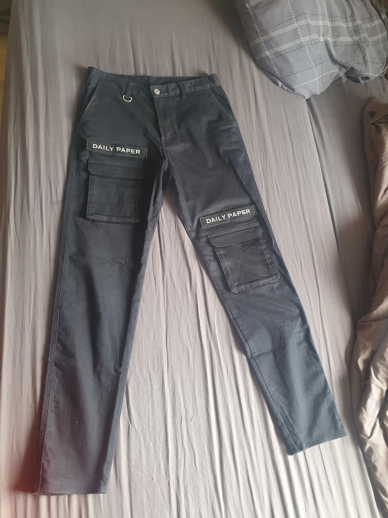 Daily Paper Cargo Broek Zwart Maat M - Goede Staat, Kleding | Heren, Maat 48/50 (M), Zwart, Ophalen of Verzenden, Zo goed als nieuw