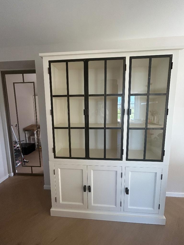 Beretta Buffetkast en TV-meubel, Huis en Inrichting, Kasten | Buffetkasten, Ophalen, Gebruikt, Met deur(en), 200 cm of meer