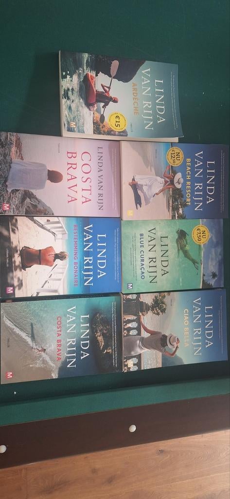 Linda van Rijn Thriller Boeken Collectie (6 stuks), Boeken, Thrillers, Gelezen, Nederland, Ophalen of Verzenden