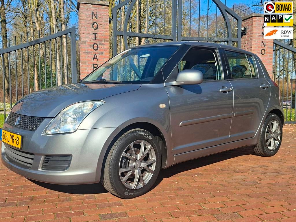 Suzuki Swift 1.3 Cool Airco + Extra Winterwielen set, Auto's, Suzuki, Bedrijf, Te koop, Swift, ABS, Airbags, Airconditioning, Centrale vergrendeling