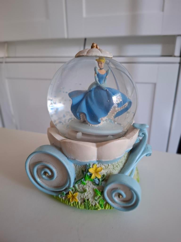 Disney Assepoester Sneeuwbol Muziekdoos, Ophalen of Verzenden, Assepoester of Belle, Zo goed als nieuw, Beeldje of Figuurtje