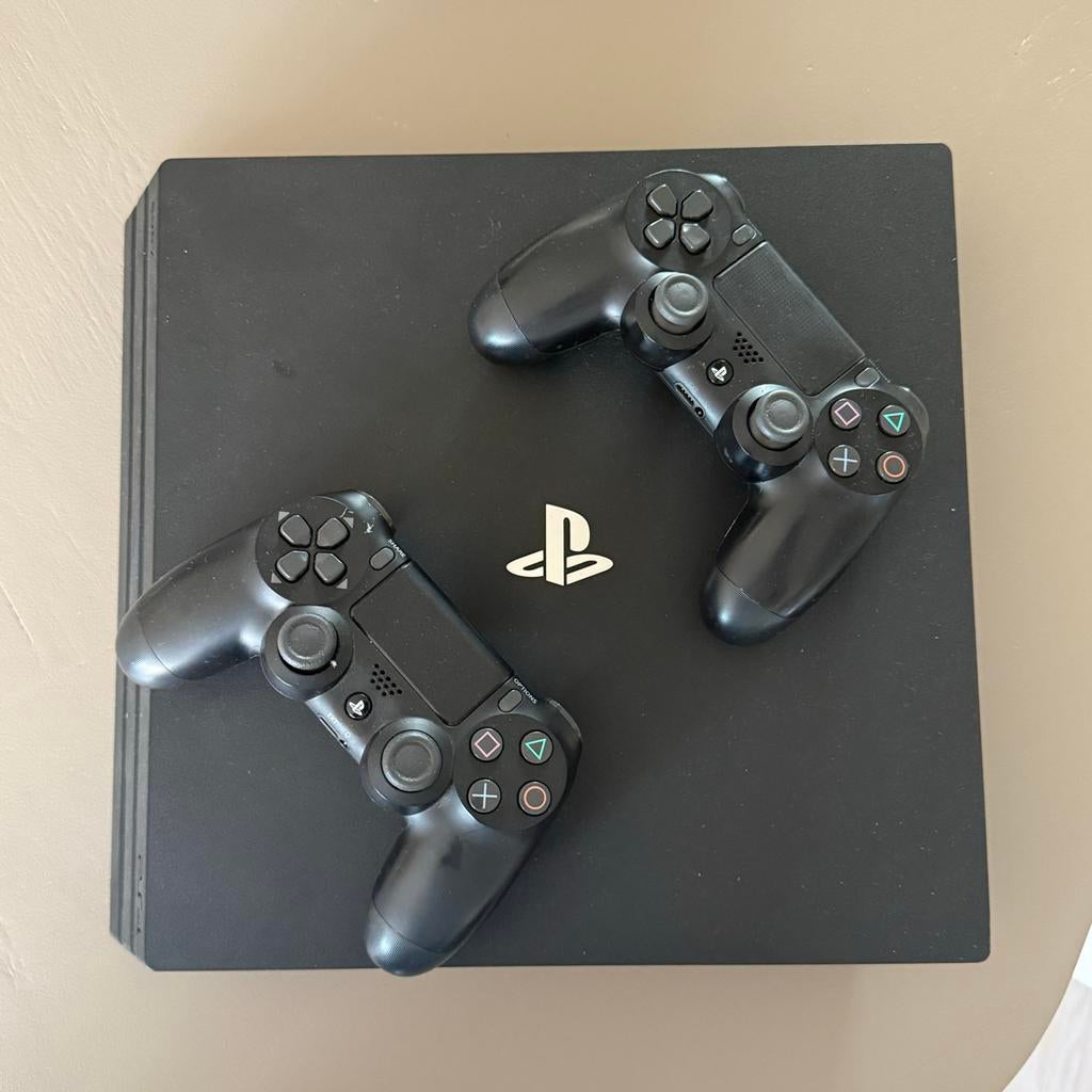 PlayStation 4 PRO met 2 controllers, Met 2 controllers, Ophalen of Verzenden, Pro, Gebruikt