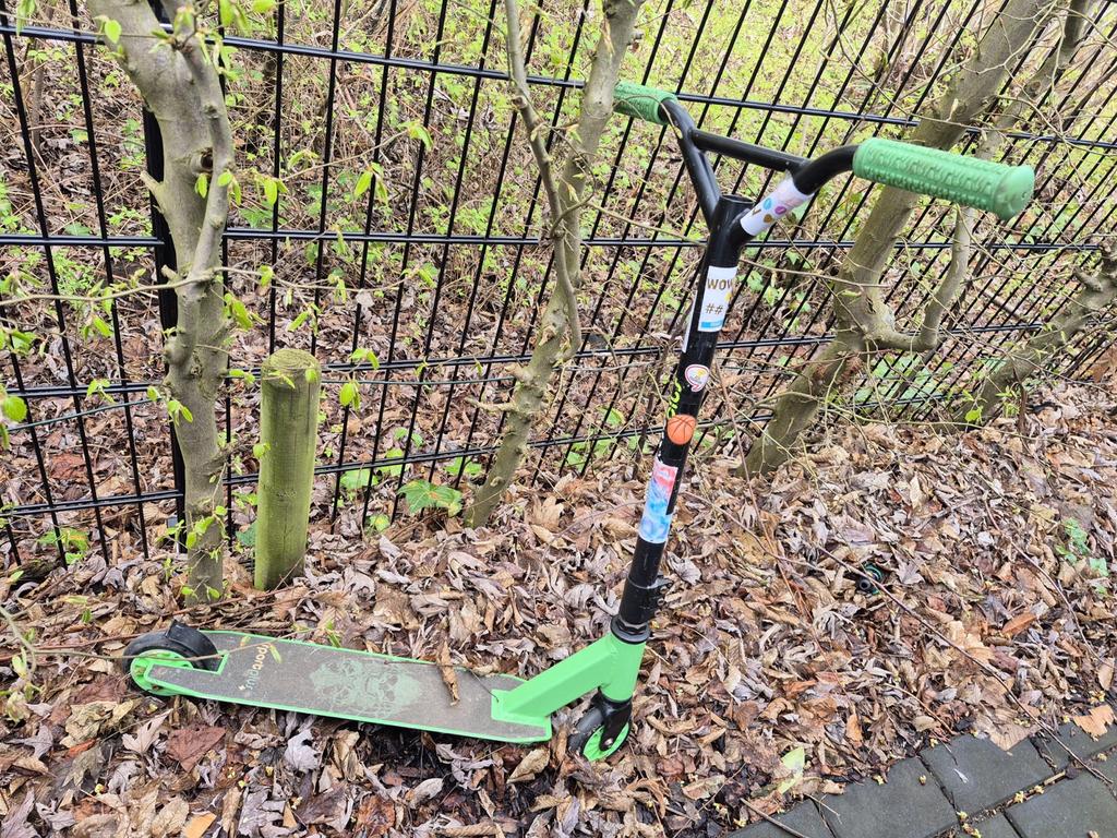 Groene step met stickers, Ophalen, Gebruikt, -, -