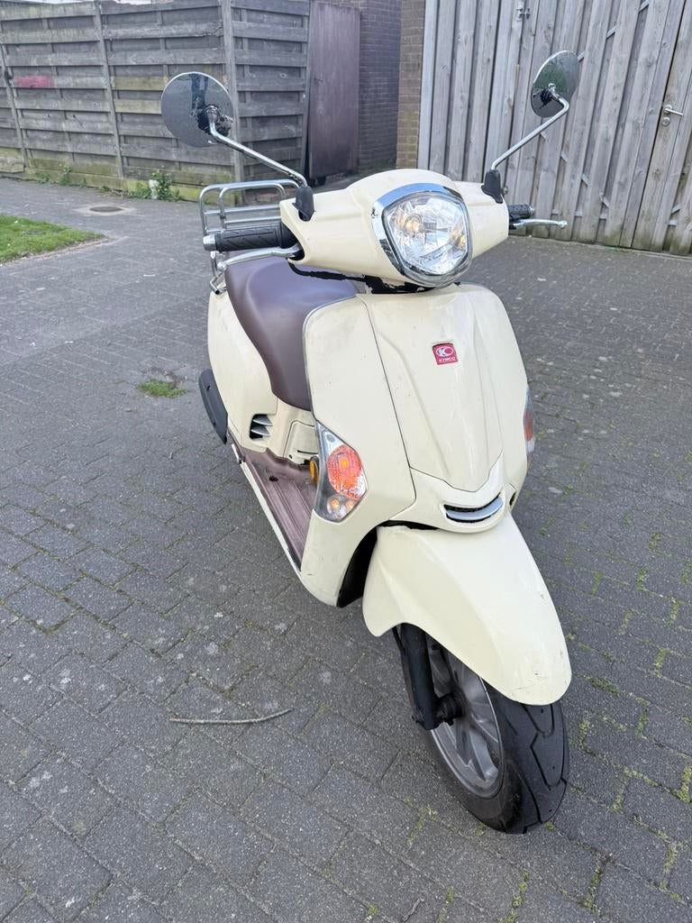 Kymco scooter goed onderhouden starten lopen, Fietsen en Brommers, Scooters | Kymco, Ophalen, Zo goed als nieuw, Benzine, Agility
