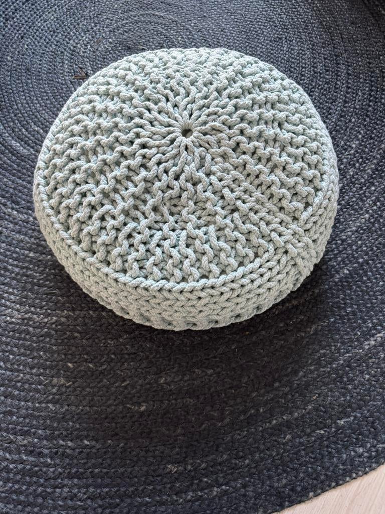 Poef van grof geknoopte kabels in mint groen, Ophalen, Overige materialen, Landelijk, 50 tot 75 cm