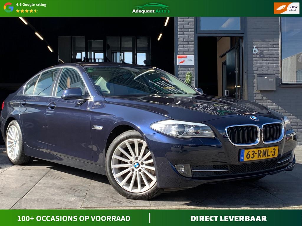 BMW 5-serie 523i High Executive|Stoelvw|PDC|Cruise|NAVI|APK, Auto's, Euro 5, Achterwielaandrijving, Gebruikt, Huisgarantie