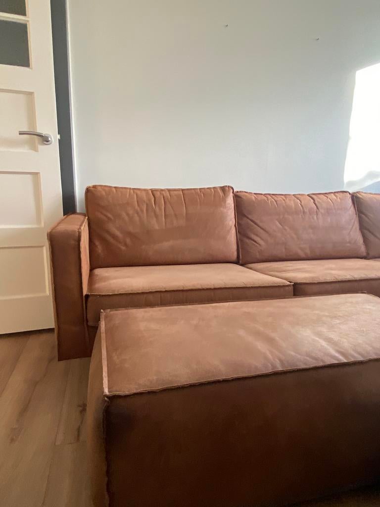 BePureHome Rodeo 3-zits bank + poef cognac, Huis en Inrichting, Banken | Bankstellen, Ophalen, 250 tot 300 cm, Gebruikt, Driepersoons