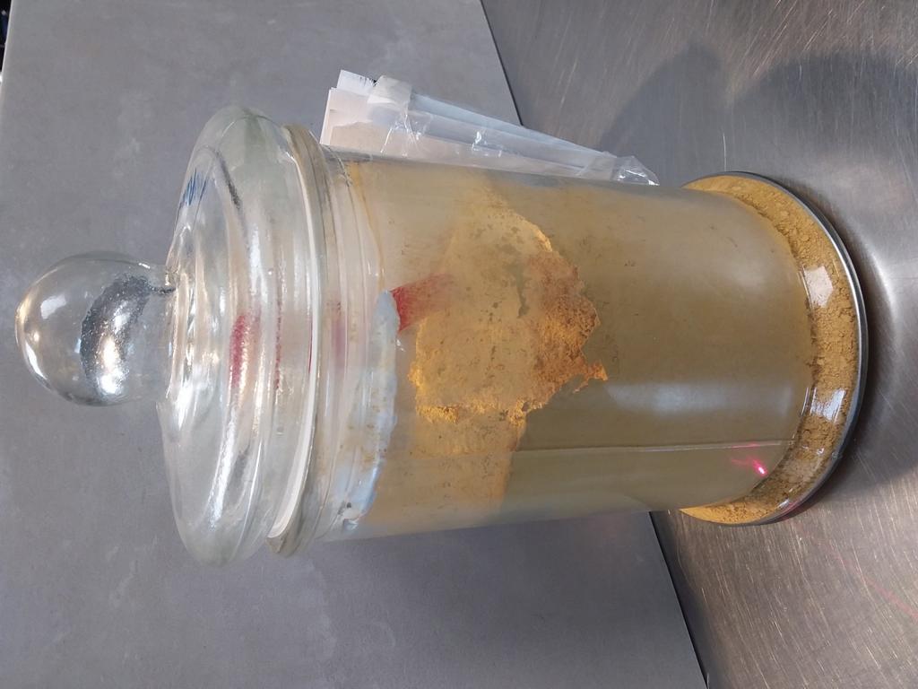 Rauwe Siena Pigmenten Verfmolen De Kat (ca. 800 gram), Ophalen of Verzenden