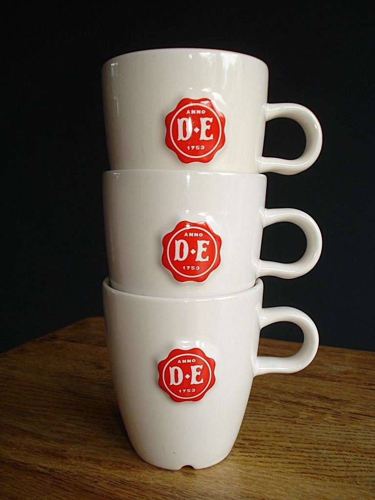 3 DE Douwe Egberts koffie kopjes (Senseoformaat), Ophalen of Verzenden, Zo goed als nieuw, Overige stijlen, Kop(pen) en/of Schotel(s)