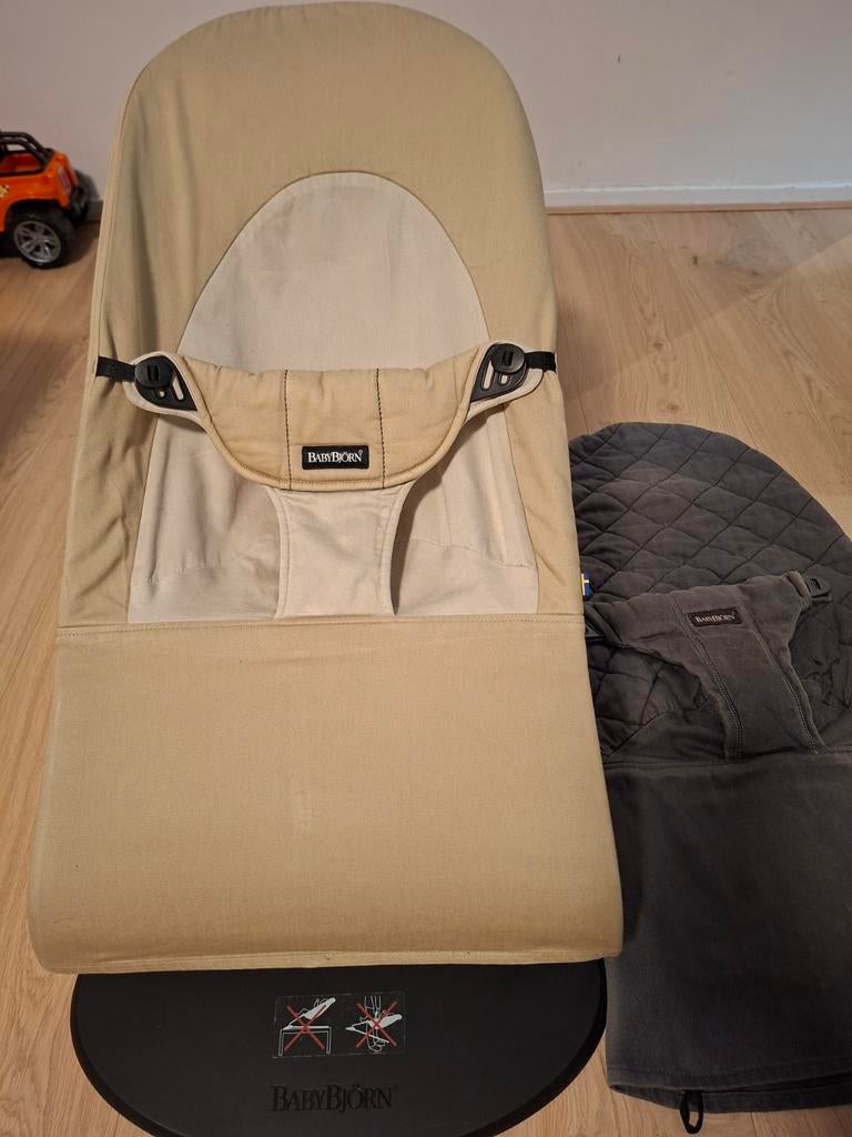 BabyBjörn wipstoel + extra hoes. Baby bjorn wipstoel, Kinderen en Baby's, Wipstoeltjes, Ophalen of Verzenden, Zo goed als nieuw