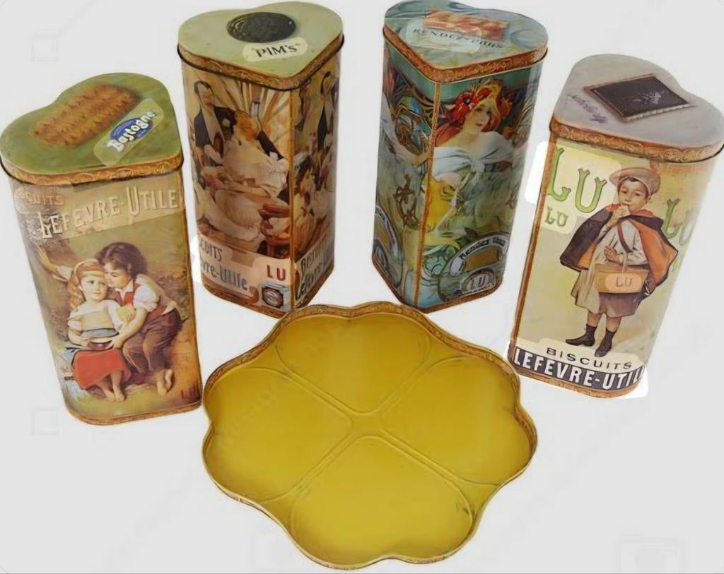 LU, VIER HARTVORMIGE KOEKBLIKKEN (VINTAGE), Verzamelen, Ophalen of Verzenden, Overige