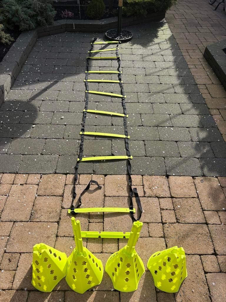 Voetbal Trainingset: Ladder & Pionnen met Paaltjes, Sport en Fitness, Ophalen of Verzenden, Zo goed als nieuw, Overige typen