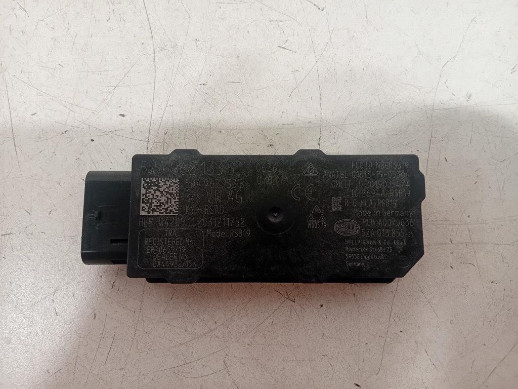 Antenne Skoda Octavia, Ophalen of Verzenden, Van der Ven Autorecycling B.V., Onderdelen@venauto.nl, Ettenseweg 76, 4706 PB Roosendaal, The Netherlands