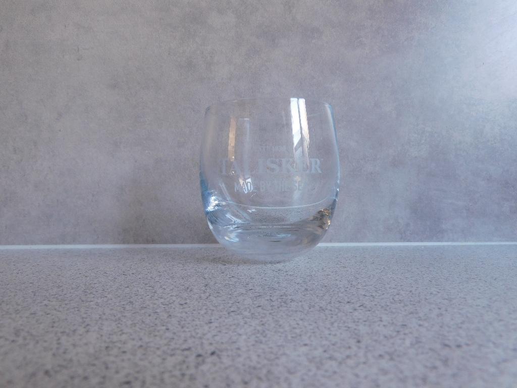 Whiskey Glas Made by the Sea Talisker Sky, Verzamelen, Ophalen of Verzenden, Zo goed als nieuw, Overige typen