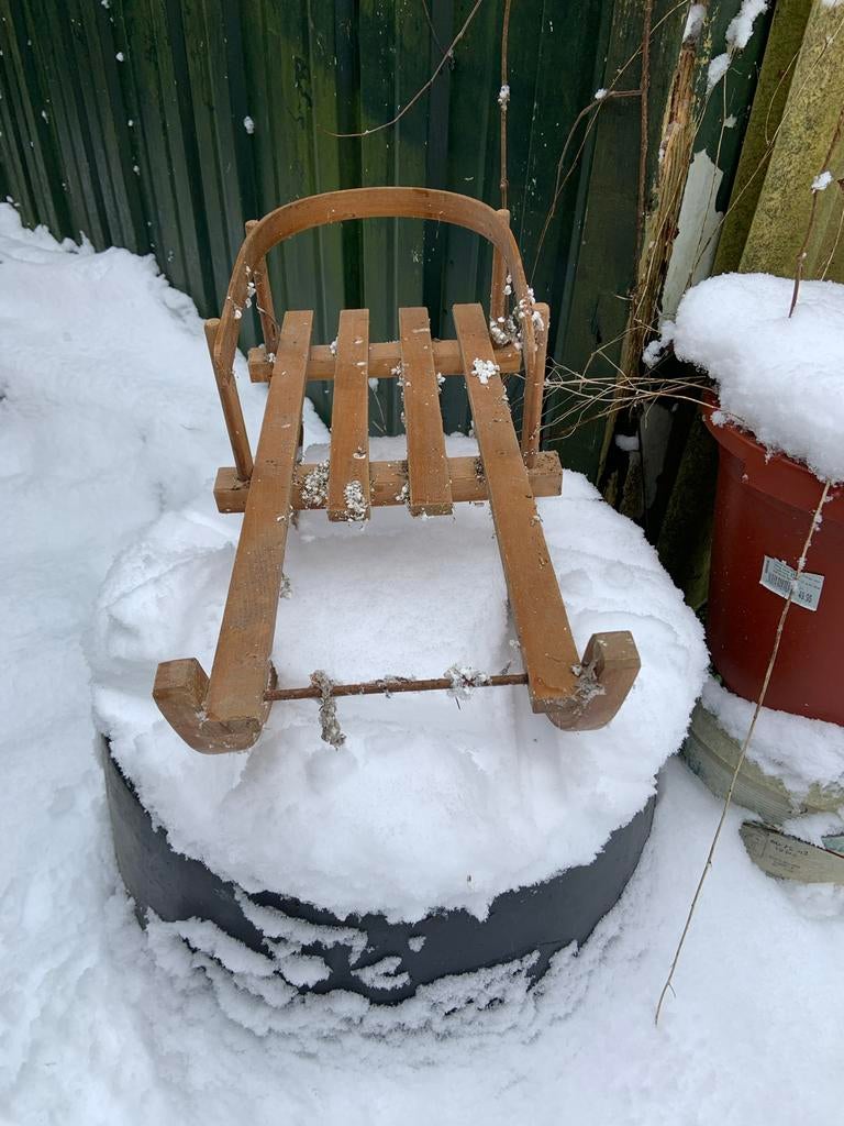 Houten poppen slee, Ophalen, Gebruikt