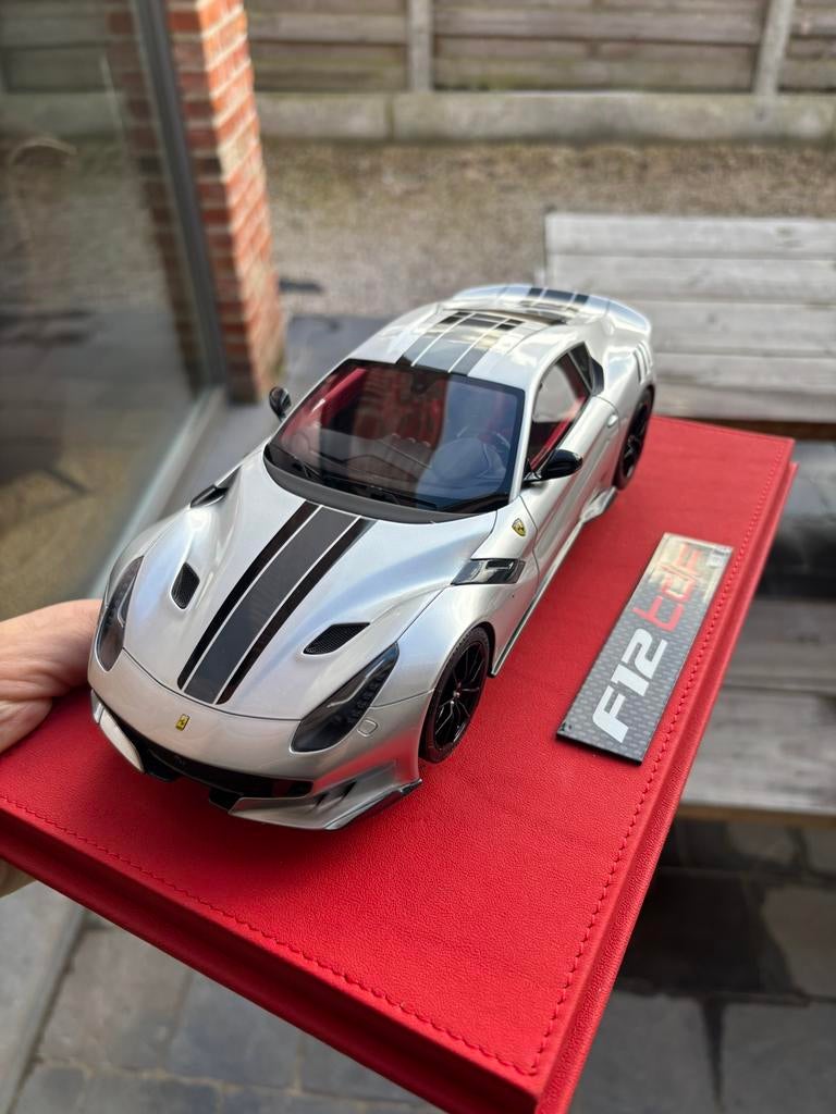 Ferrari F12 TDF 1/18, Hobby en Vrije tijd, Modelauto's | 1:18, Ophalen of Verzenden, Zo goed als nieuw, Overige merken